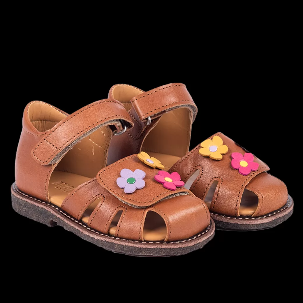 Hot Begynder Sandal Med Blomsterapplikationer Børn Sandaler