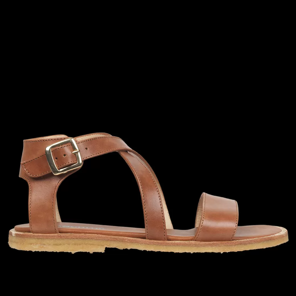 Store Sandal M. Krydsende Remme Og Spænde Ved Anklen Dame Sandaler